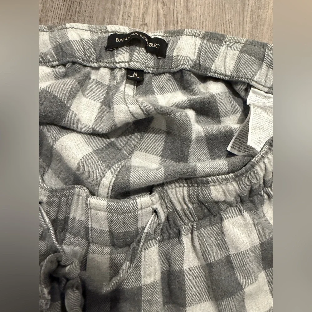 Banana Republic Men's Gray Plaid Flannel Pajama Pants